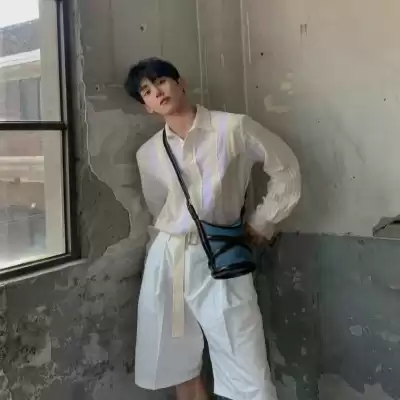 雍恨云